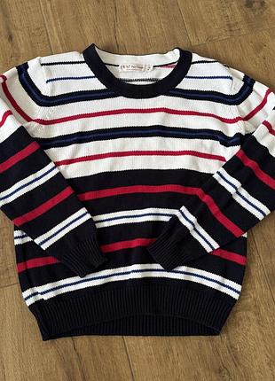 Свитер фирменный