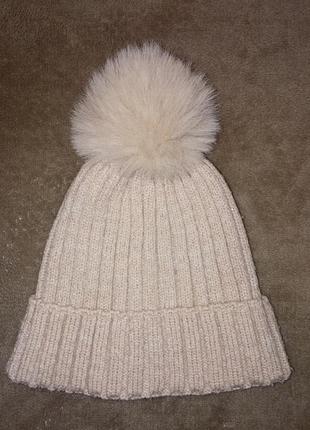 Шапка.