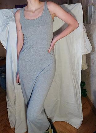 Серое летнее платье
