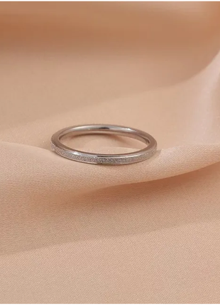Красивое кольцо с покрытием серебра