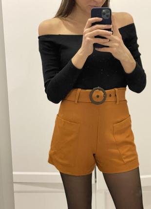 Тредовые шорты zara