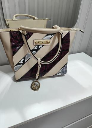 Сумка женская из коллекции бренда versace (версаче), оригинал.