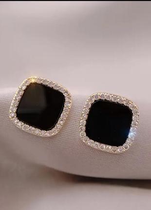 Сережки, кульчики