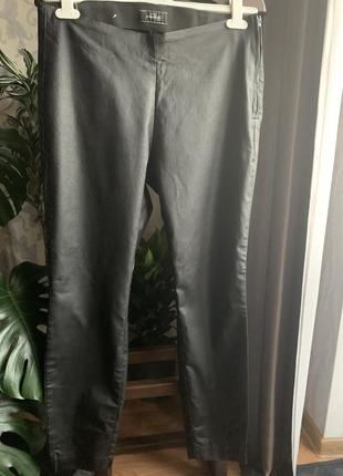 Женские брюки с эффектом под кожу essentials