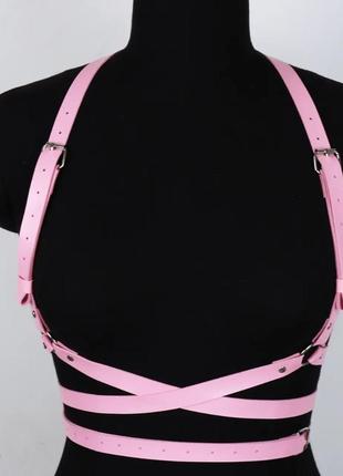 Пояс рожевий в інших оголошеннях є коричневий та чорний портупея