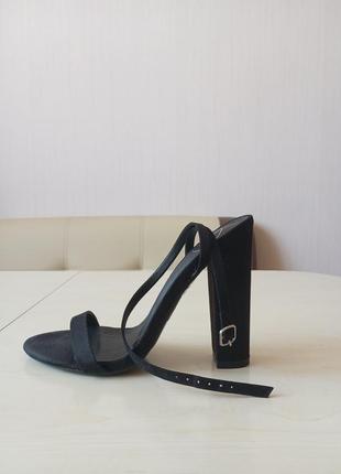 Босоножки замшевые на узкую ножку, р. 37-38