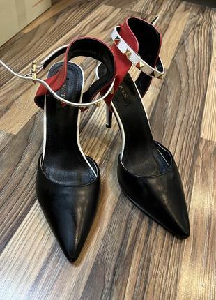 Туфли лодочки черные