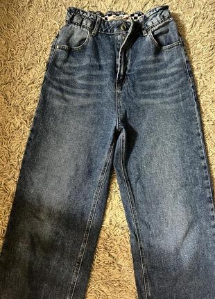 Джинсы прямые