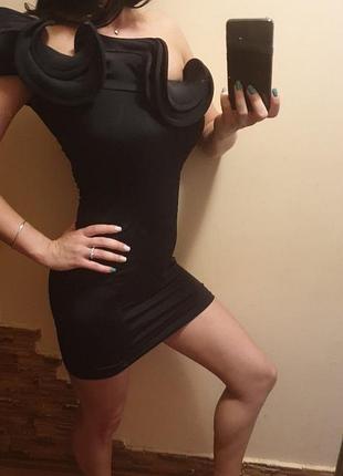 Очень эффектное коктейльное платье