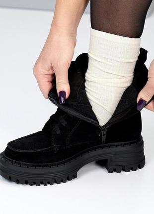 Натуральные замшевые демисезонные черные ботинки