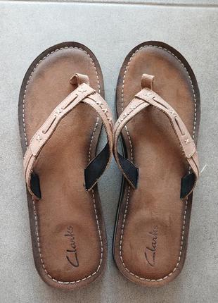 Стильные кожаные шлепки