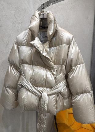 Пуховик модного дому «maxmara»