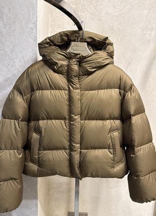 Пуховик модного дому «maxmara»