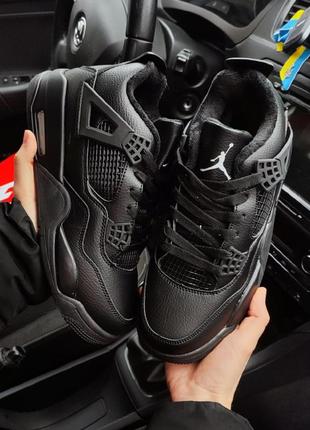 Зимові чоловічі кросівки nike jordan 4 чорні❄️