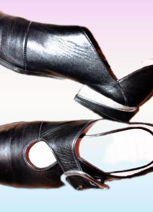 Жіночі туфлі,мешти