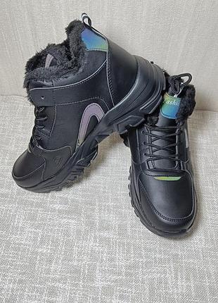 Теплі зимові кросівки . жіночі кросівки зимові. теплі кросівки розмір 41 устілка 27 см2 фото