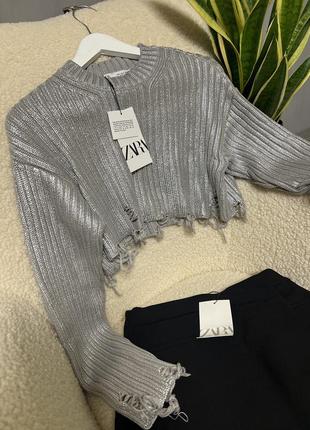 Роскошный свитер zara с рваностями укороченный