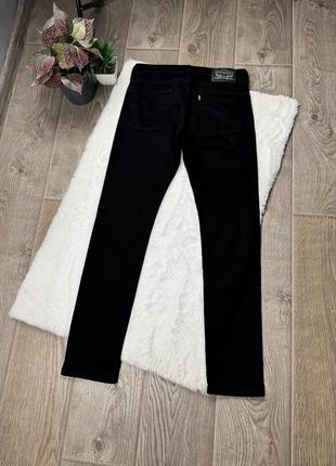 Джинси levis