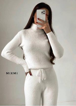 Костюм женский