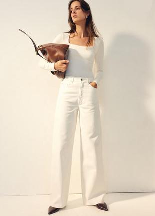 Топ з квадратним вирізом