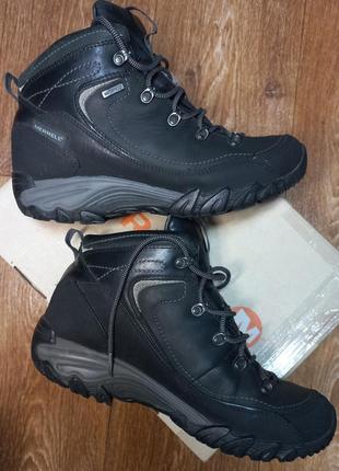 Продам женские ботинки merrell