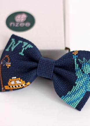 Вишитий метелик "new york"2 фото