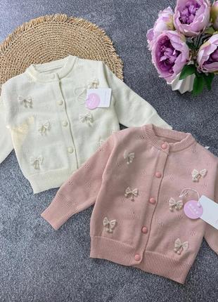 Невероятно стильная кофточка на пуговицах