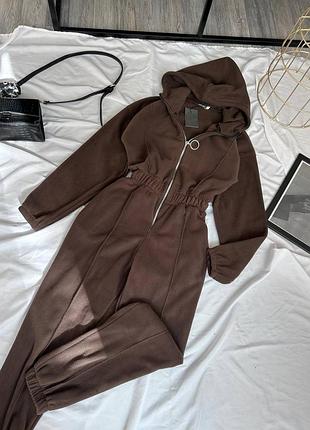 Комбінезон жіночий теплий на флісі з капішоном на блискавці якісний стильний трендовий чорний шоколад