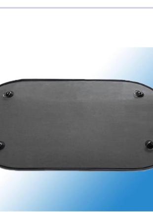 Автомобильная солнцезащитная шторка на присосках