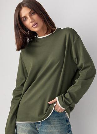 Лонгслив oversize с контрастной окантовкой по краям