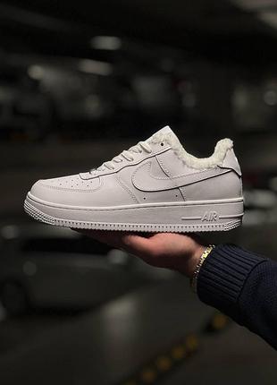 Женские кожаные кроссовки nike air force low белые теплые на меху найк аир форс лоу зимняя спортивная обувь