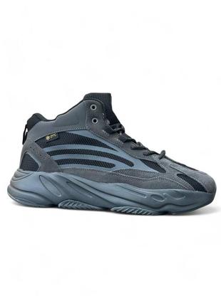 Кроссовки adidas зимние