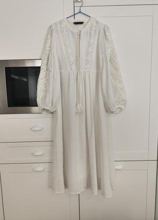 Белое вышитое платье вышиванка от zara