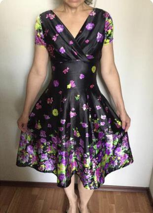 Сукня квіткова з відкритою спинкою