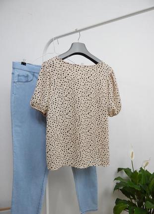 Фактурна трикотажна жата блуза короткими об'ємними рукавами футболка в горошок горох принт6 фото