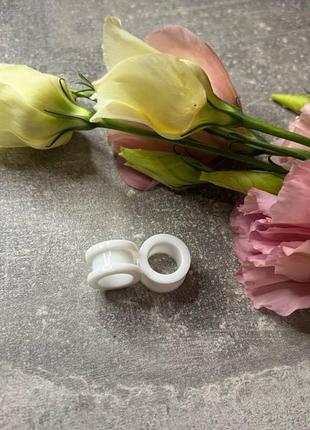 Тоннели в белом цвете из акрила на 3 мм