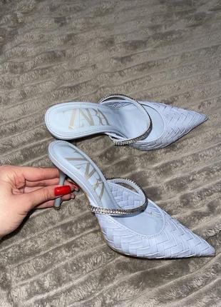 Лодочки zara шльопанці зі стразами