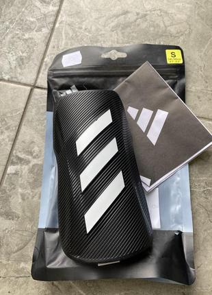 Футбольные щитки adidas (оригинал)