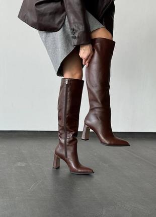 Кожаные женские коричневые сапоги на каблуке из натуральной кожи