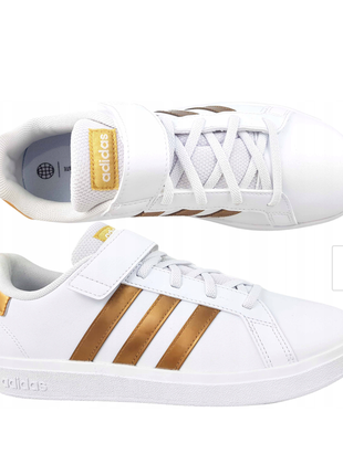 Кросівки adidas,оригінал. 35,стан ідеальний.