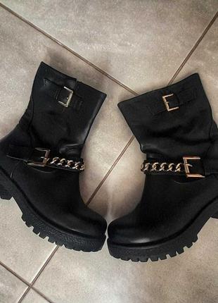 Стильные женские ботиночки