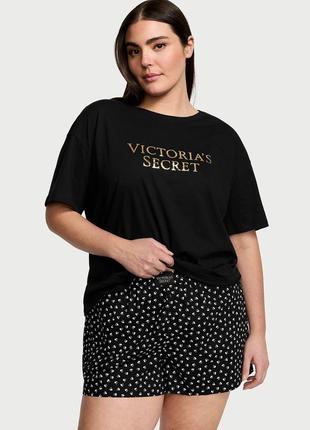 Чорна жіноча піжама футболка+шорти  victoria's secret