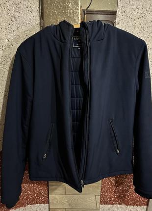 Чоловіча куртка з капюшоном