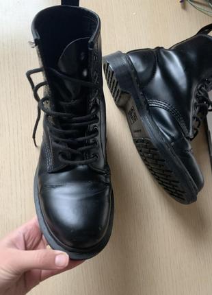 Чоботи черевики  dr. martens оригінал, ботинки мартінс оригінальні чорні шкіра шкіряні, 1460 mono 393 фото