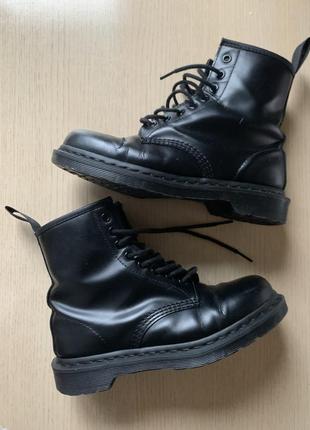 Чоботи черевики  dr. martens оригінал, ботинки мартінс оригінальні чорні шкіра шкіряні, 1460 mono 398 фото