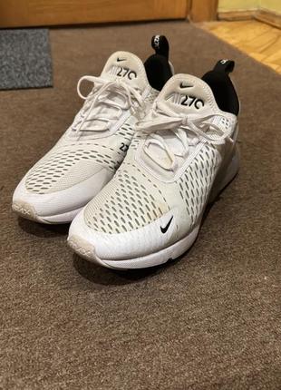 Білі кросівки nike air max 270 44 розмір