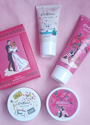 Набор от cath kidston.