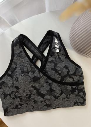 Черно-серый спортивный топ gymshark