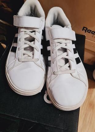 Кроссовки детские adidas белые 32 размер