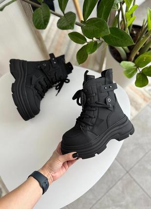 Детские зимние ботинки